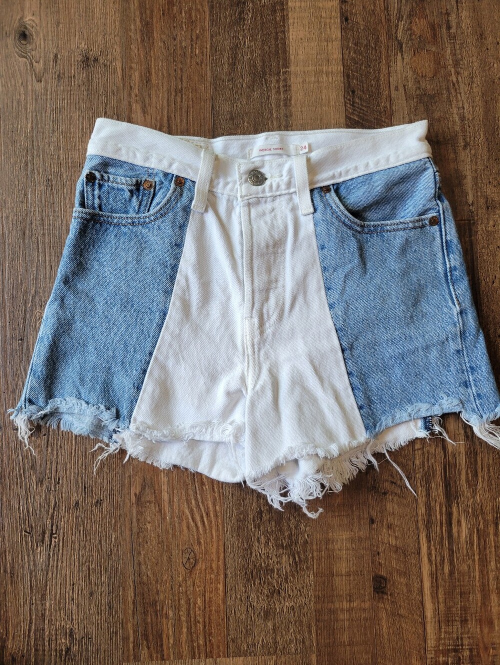 Levis Wedgie Short Blue & White Denim Colorblock Distressed Cut Offs